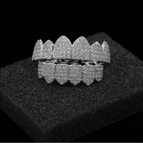 Other - 14K ICED OUT Quality Gold Cz Diamond Grillz Set